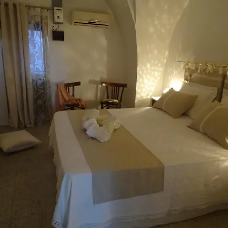 فندق مبيت وإفطار Salento Nonni ماتينو