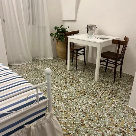 Salento Nonni 3* Матино